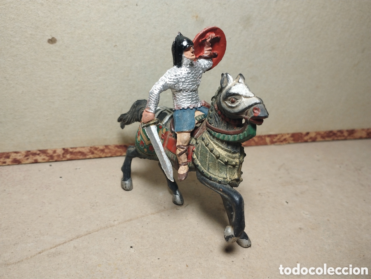 Figuras de goma y PVC: Reamsa medieval de goma a caballo
