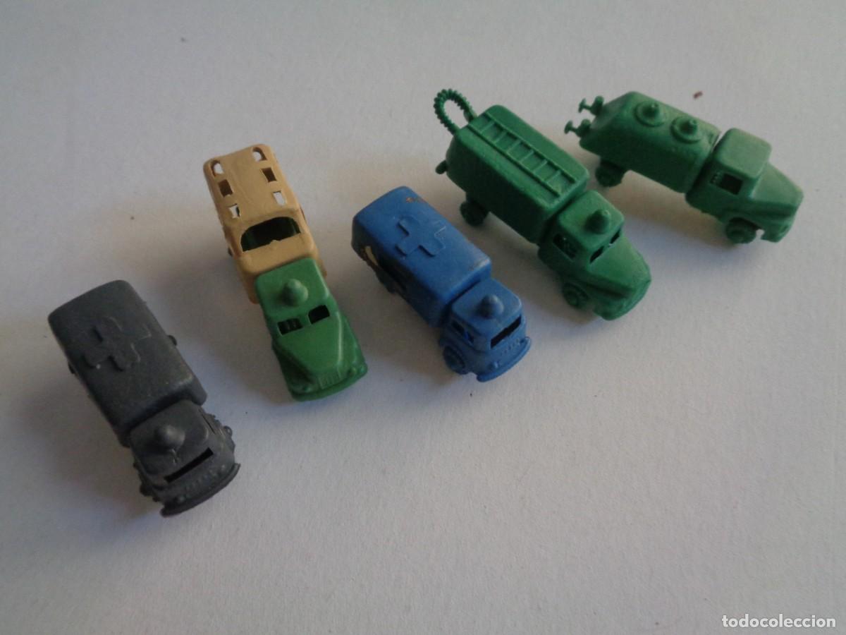 Figuras de goma y PVC: LOTE DE 5 ANTIGUOS CAMIONES PEQUE&Ntilde;OS DE MONTAPLEX