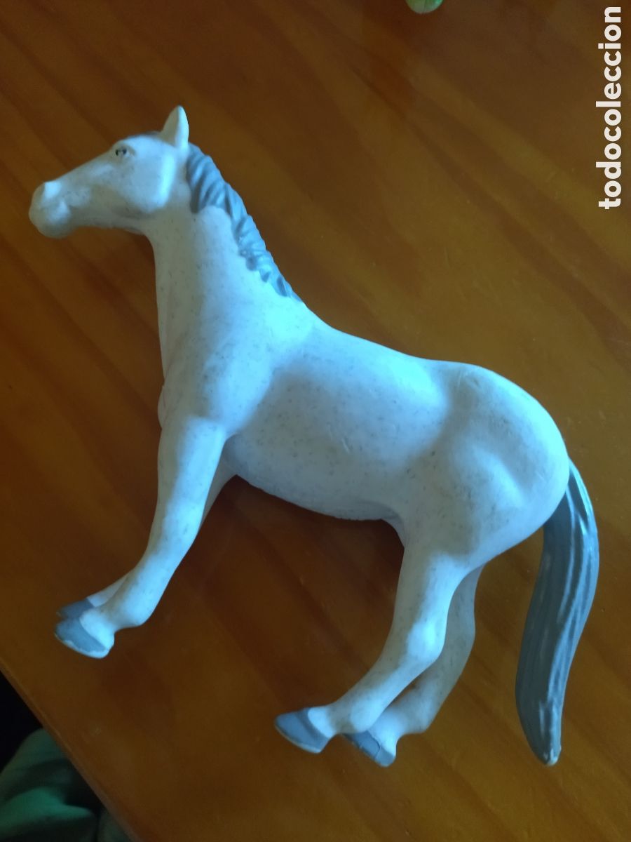 Figuras de goma y PVC: Caballo Bruder. 2008. Madre in Germany.