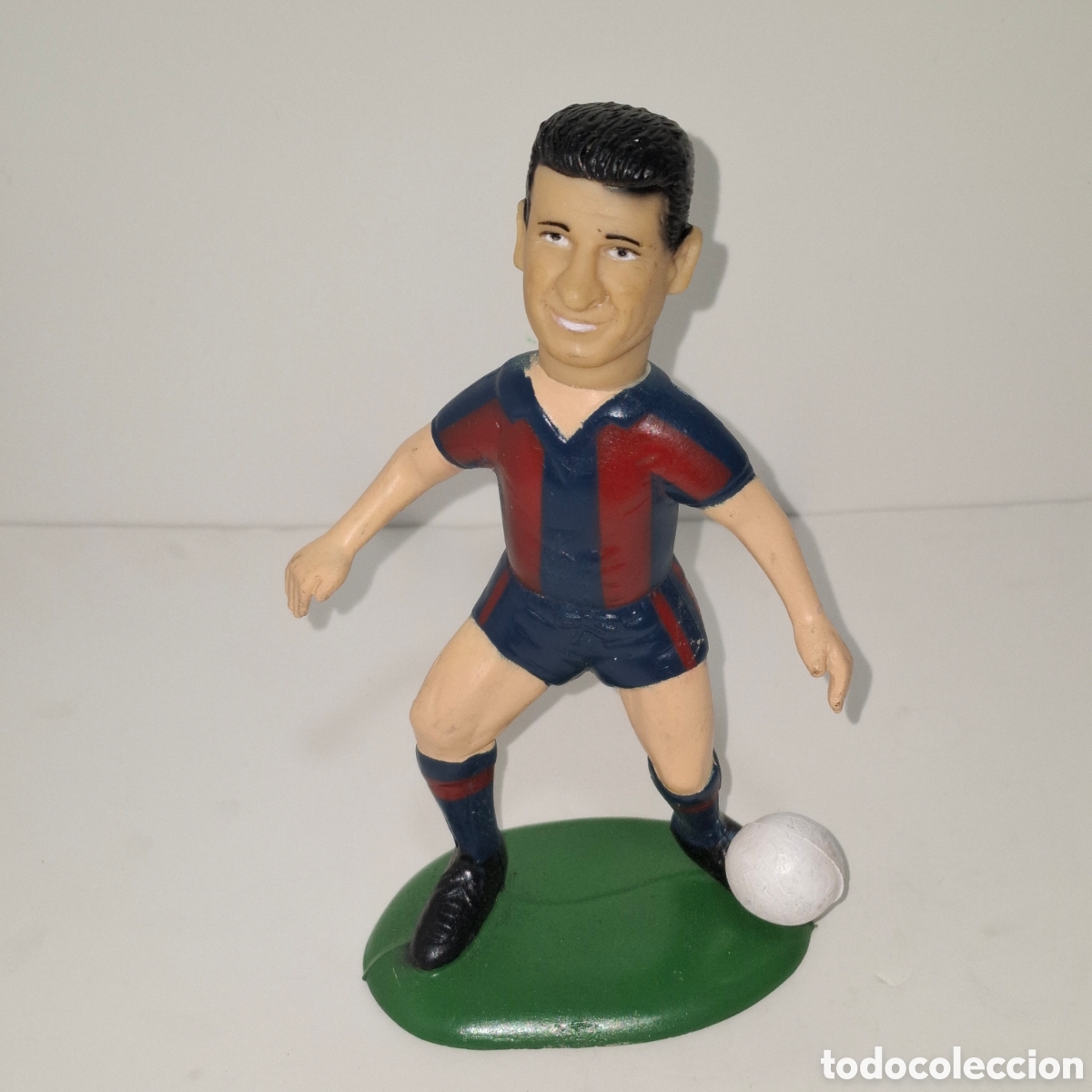 Figuras de goma y PVC: LUIS FIGO FIGURA DE PVC MADE IN SPAIN A&Ntilde;OS 90 FUTBOL CLUB BARCELONA