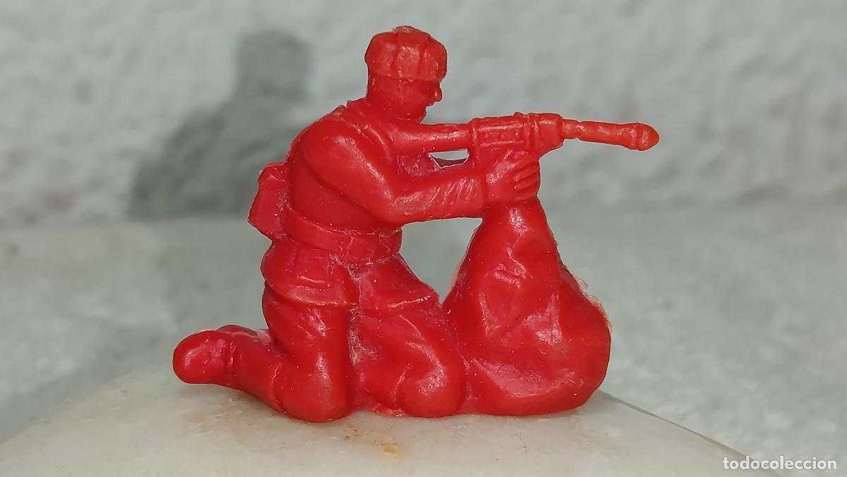 Figuras de goma y PVC: DUNKIN : ANTIGUA FIGURA DE PLASTICO SOLDADO RUSO - SOLDADOS DEL MUNDO - HAZA&Ntilde;AS Y COMBATES - A&Ntilde;OS 70