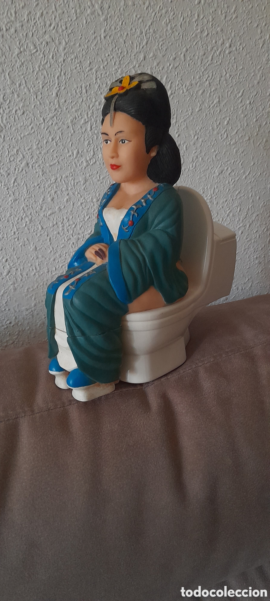 Figuras de goma y PVC: Juguete mujer en el trono - Foto 4