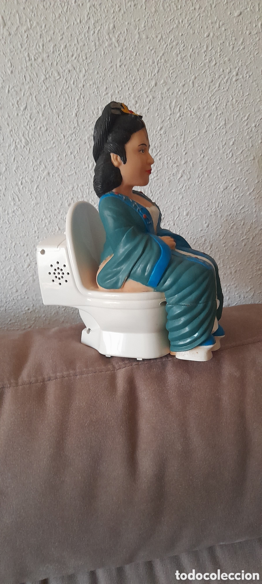Figuras de goma y PVC: Juguete mujer en el trono - Foto 2