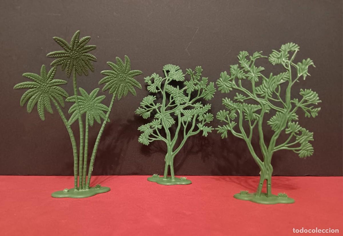 Figuras de goma y PVC: FIGURA DIORAMA ARBOLES COMANSI 70/80 NO PECH NO REAMSA NO LAFREDO NO JECSAN