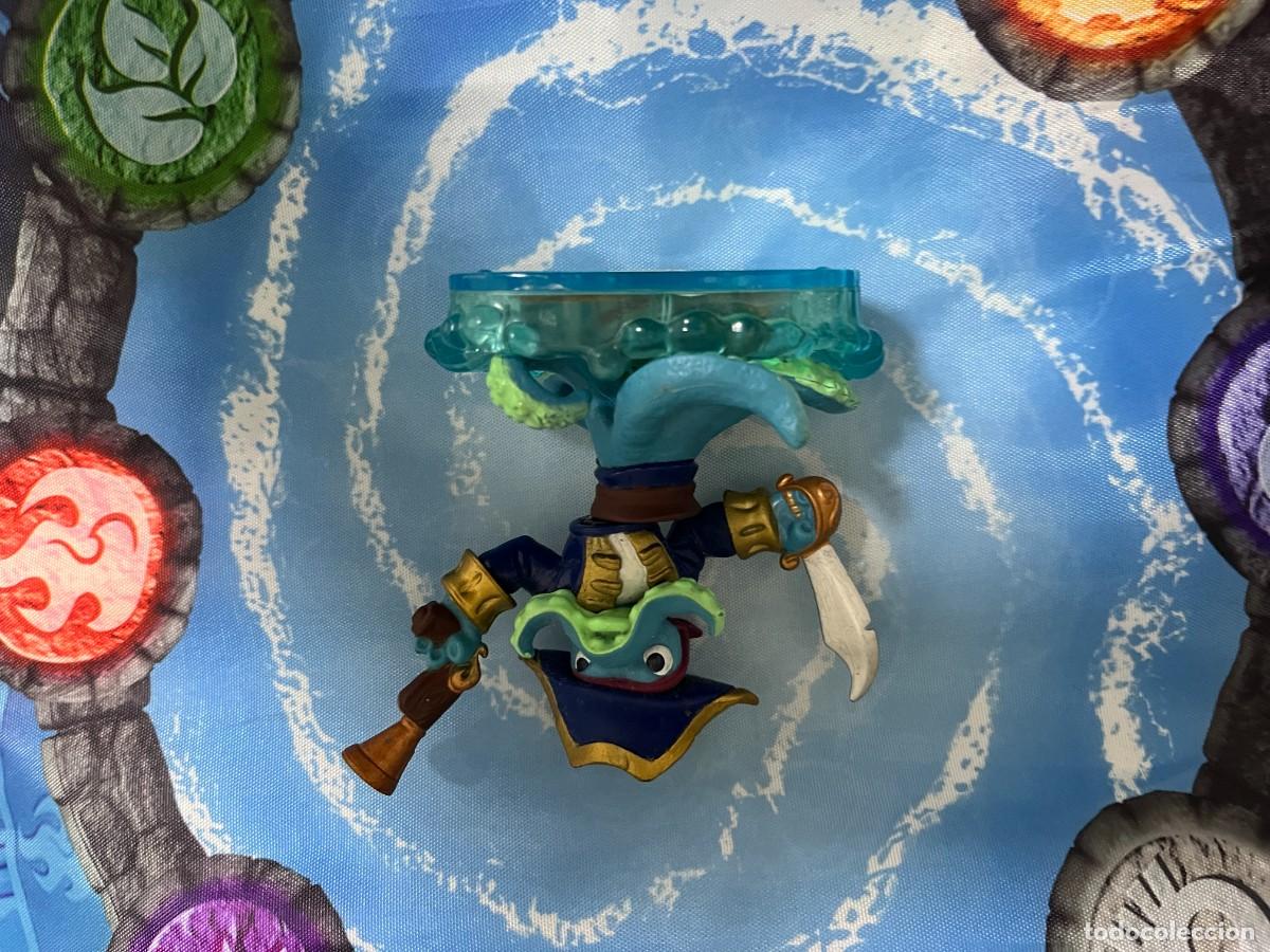 Figuras de goma y PVC: WAS BUCKLER - SKYLANDERS - KREATEN