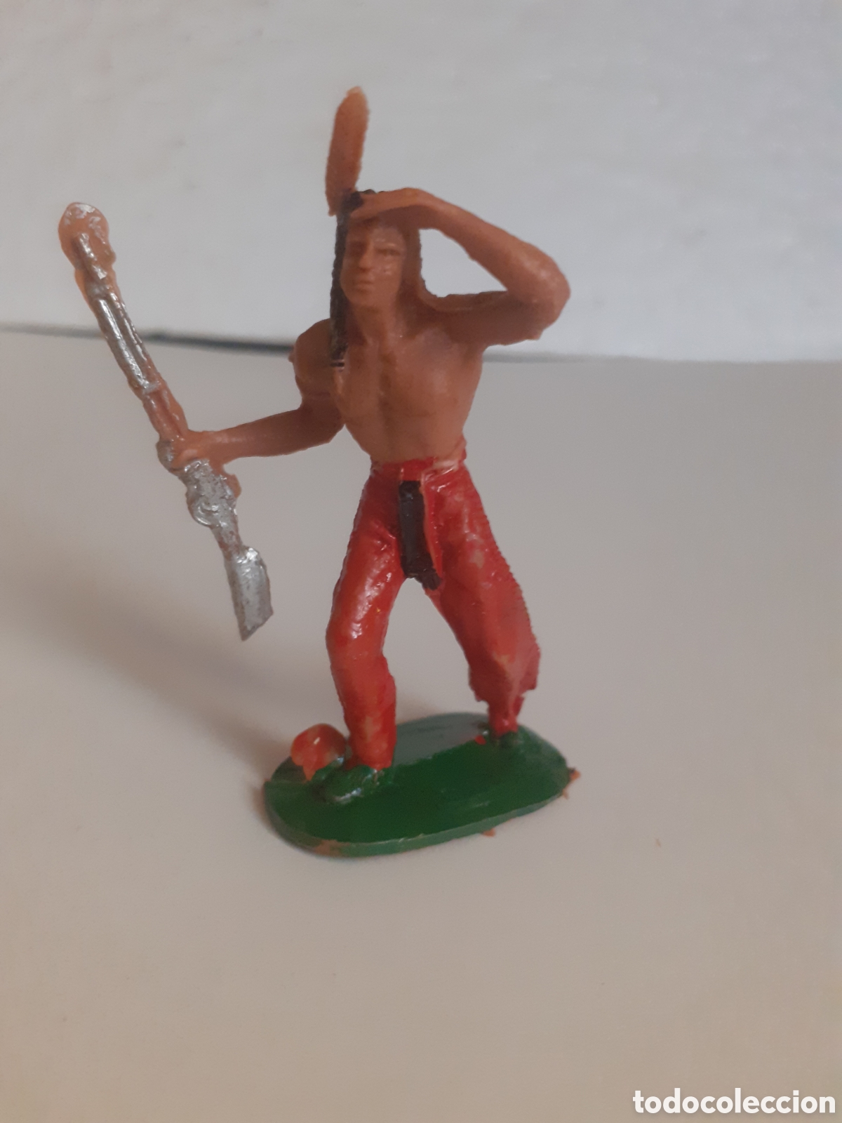 Figuras de goma y PVC: FIGURA INDIO OTEANDO HORIZONTE PLASTICO JECSAN,PECH,REAMSA.