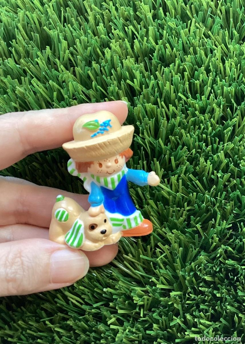 Figuras de goma y PVC: Figura de Huckleberry Pie, ic&oacute;nico personaje del universo Strawberry Shortcake (Tarta de Fresa).