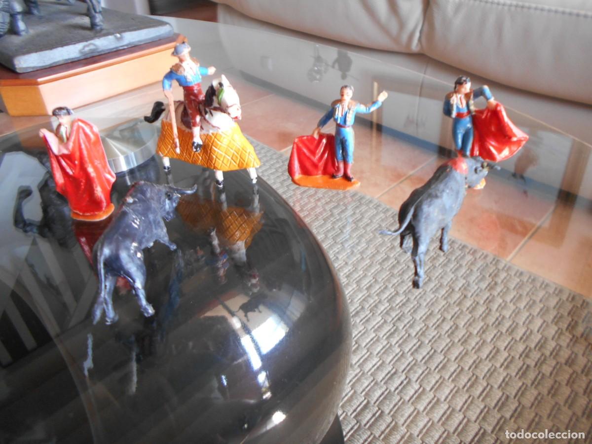 Figuras de goma y PVC: 13 soldaditos toreros de plastico - Foto 8