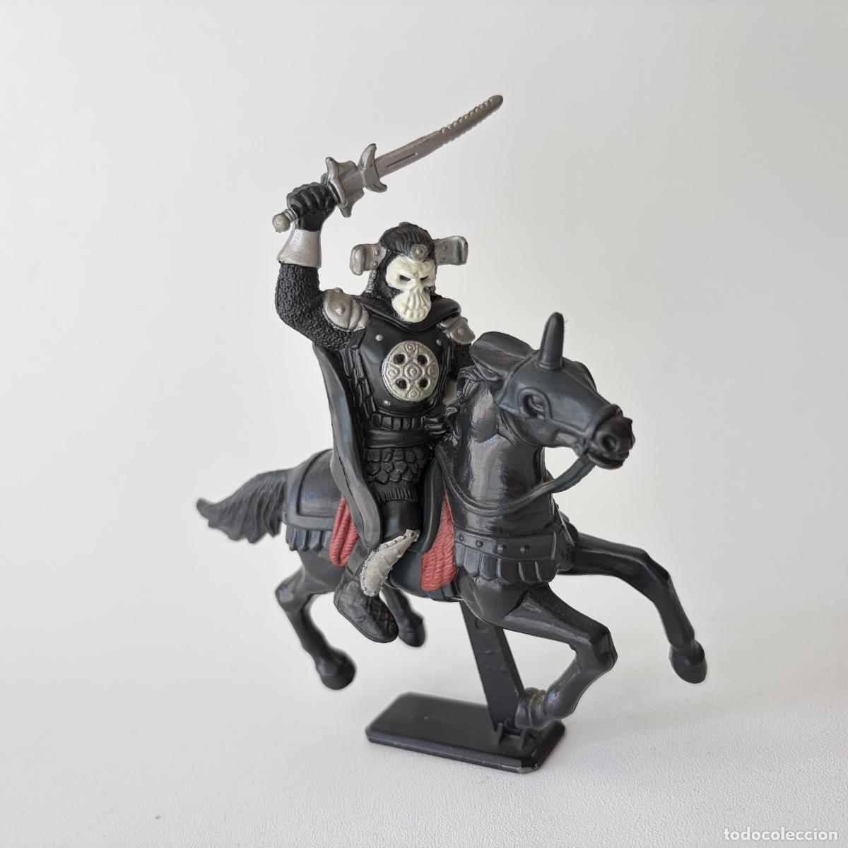 Figuras de goma y PVC: figura mu&ntilde;eco General Kael caballo Willow Tonka 1988