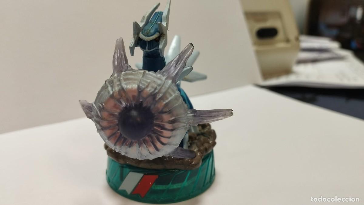 Figuras de goma y PVC: figura de pokemon dialga