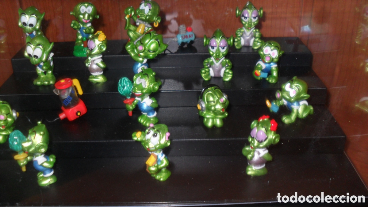 Figuras de goma Kinder: Figura kinder marciano antigua precio por pieza