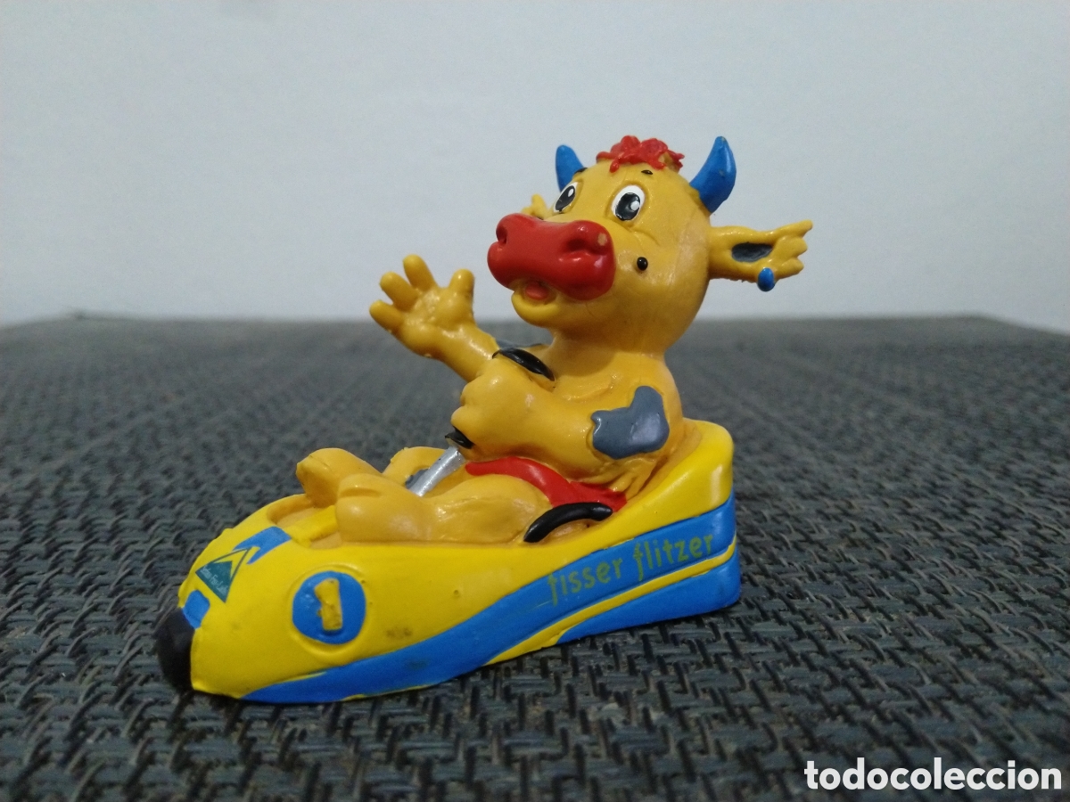 Figuras de goma y PVC: FIGURA PVC VACA BULLY LANCHA MOTORA PLAYA