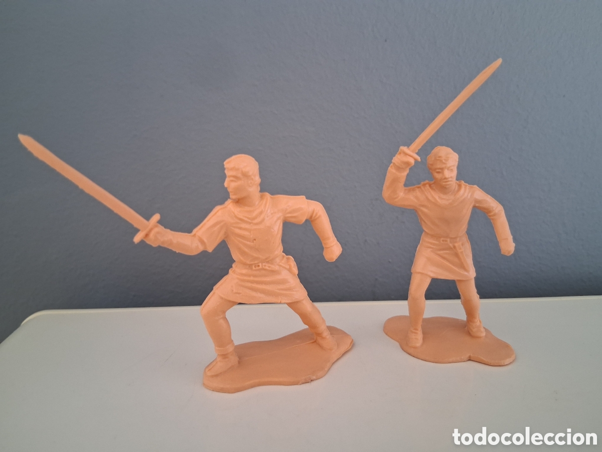 Figuras de goma y PVC: Civiles, campesinos, serie Guillermo Tell, figuras 311 y 312, reedici&oacute;n.