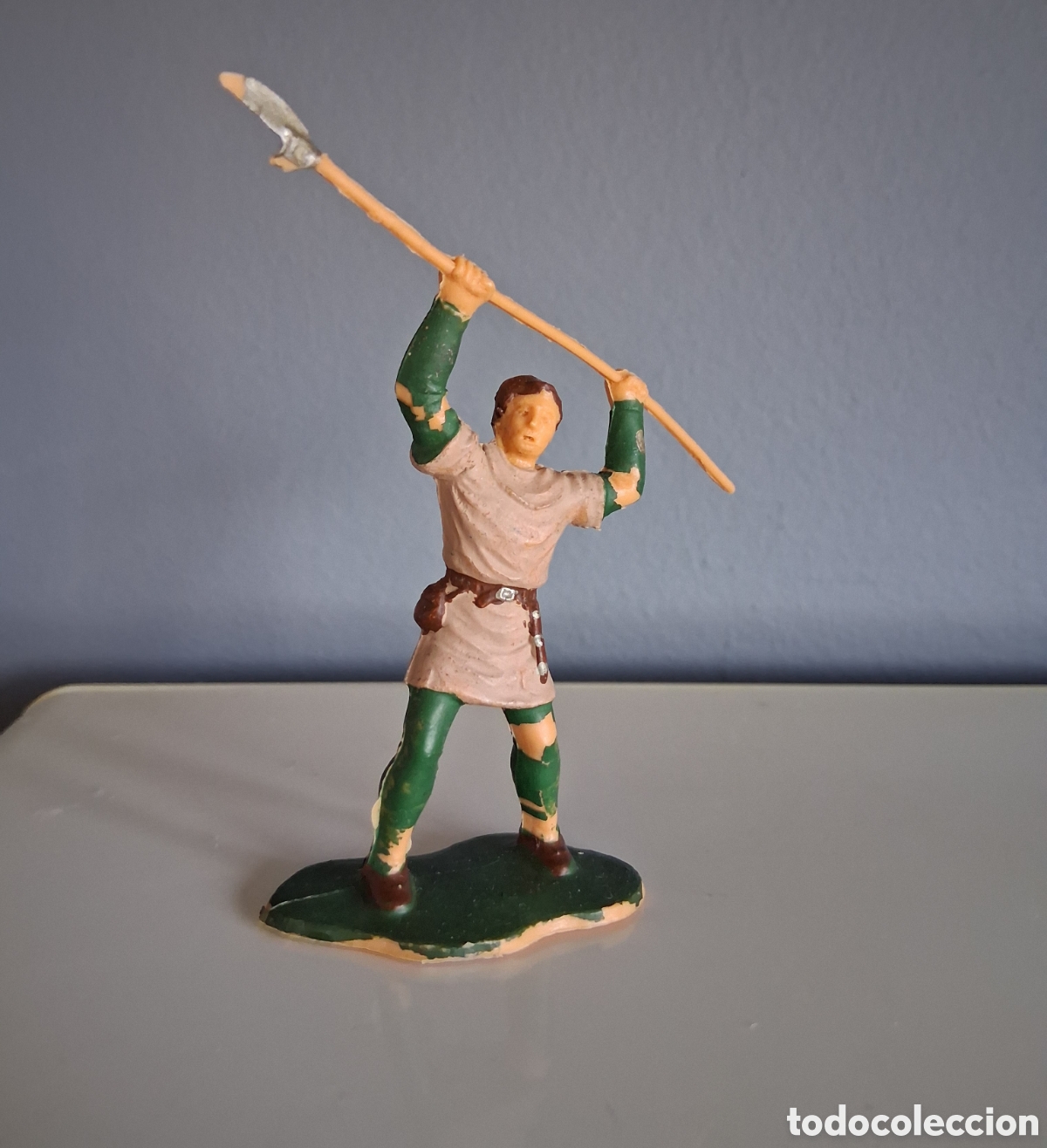 Figuras de goma y PVC: Civiles, campesinos, serie Guillermo Tell, figura 310, reedici&oacute;n.