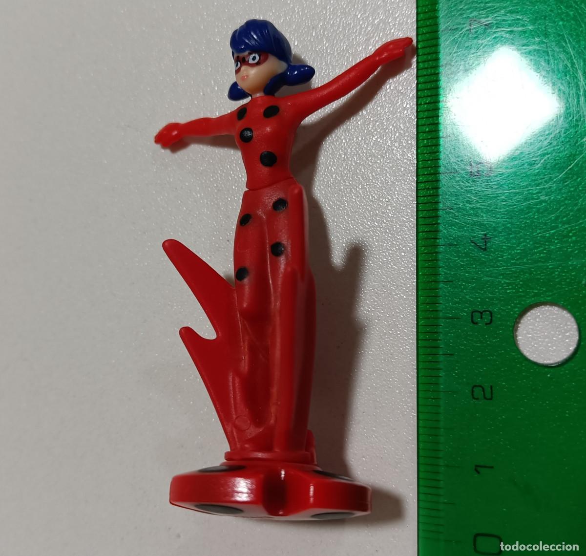 Figuras de goma Kinder: mu&ntilde;eca lady bug mu&ntilde;eco kinder serie en figura miraculous figurita serie animacion tv ni&ntilde;a