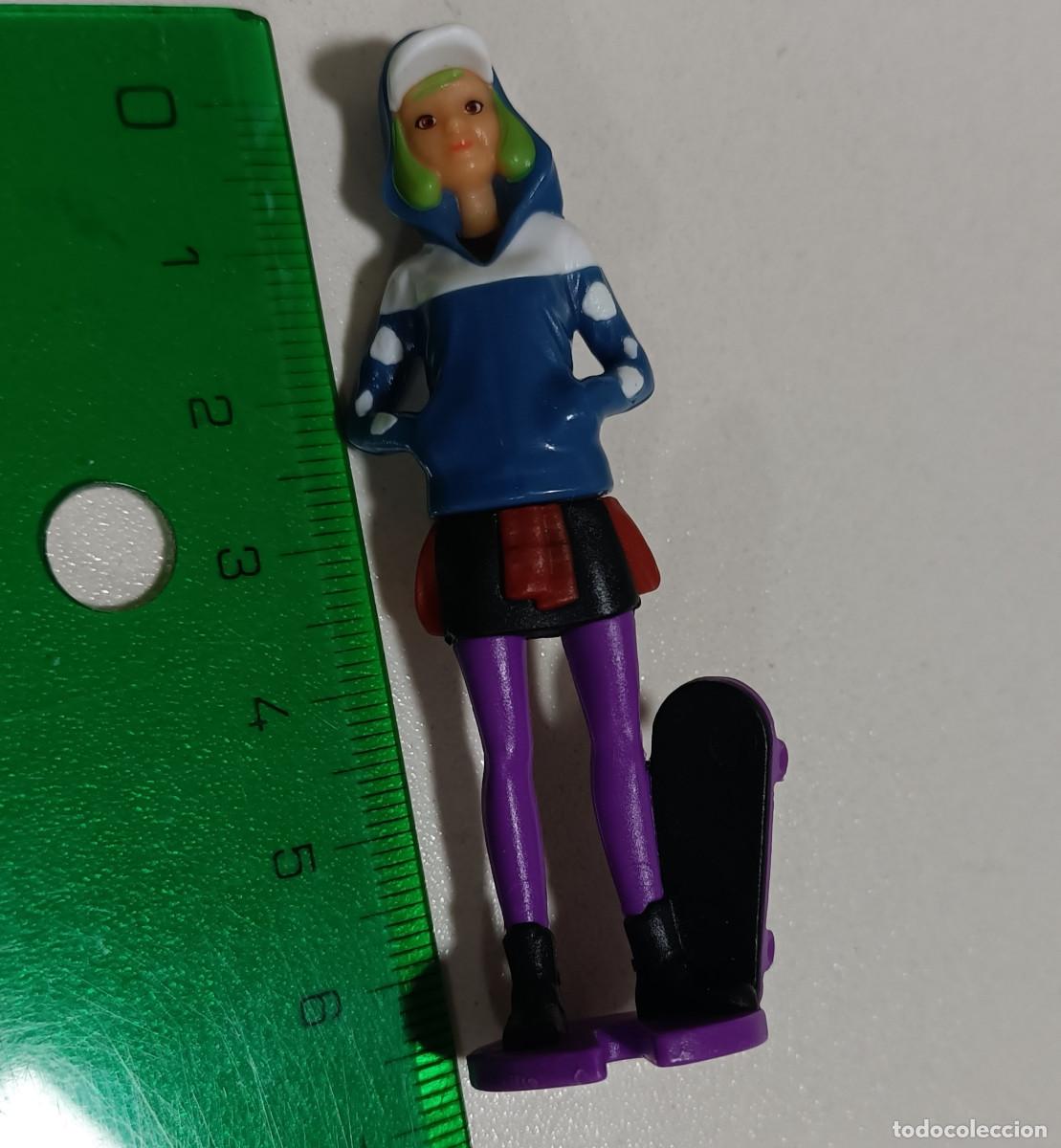 Figuras de goma Kinder: kinder joy 2022 fast furious spy racers mu&ntilde;eco figura furius echo