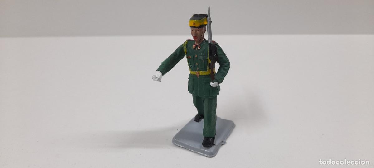 Figuras de goma y PVC: GUARDIA CIVIL EN DESFILE - GUARDIA CIVIL . REALIZADO POR SOLDIS / GOMARSA . ORIGINAL A&Ntilde;OS 70