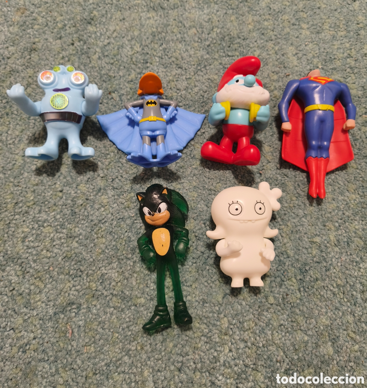 Figuras de goma y PVC: Lote de figuras de burguer king (pato lucas, papa pitufo, Sonic, superman y Moxy)