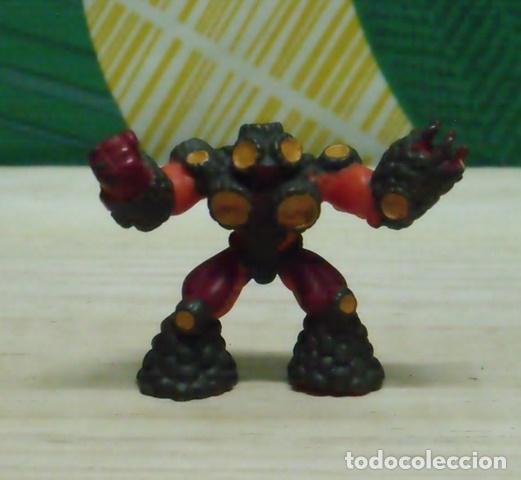 Figuras de goma y PVC: Figura Goma PVC Bombos - Pueblo del Volc&aacute;n - Gormiti - Giochi Preziosi