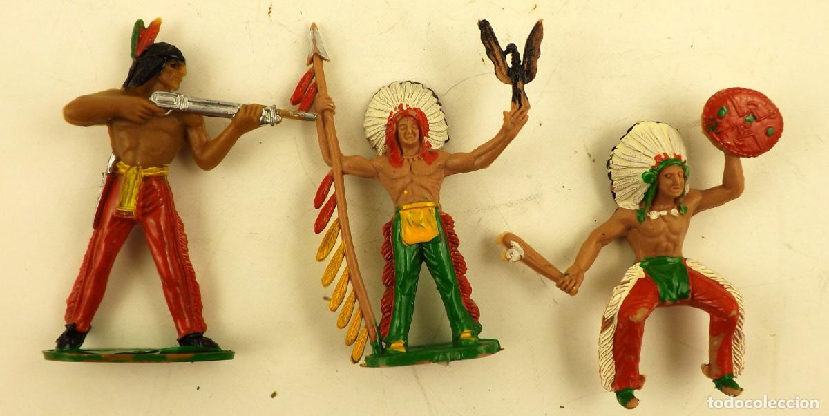 Figuras de goma y PVC: Comansi. Conjunto de 3 Indios - Foto 2