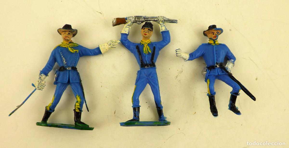 Figuras de goma y PVC: Comansi. Conjunto de 3 soldados del 7&ordm; de Caballer&iacute;a