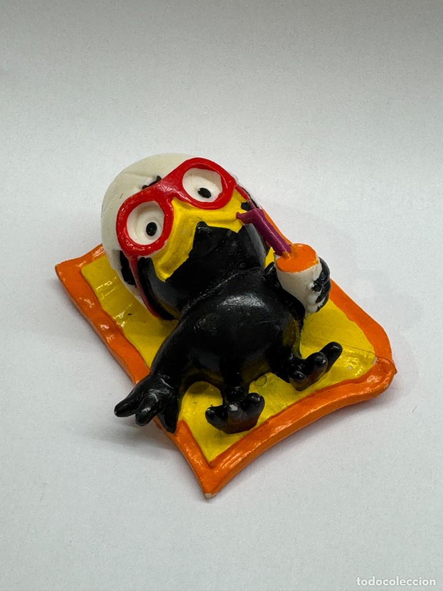Figuras de goma y PVC: FIGURA PVC DE CALIMERO TUMBADO A LA BARTOLA A&Ntilde;OS 80