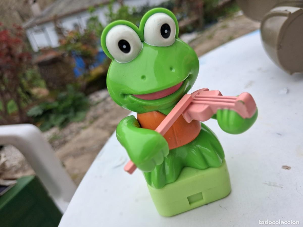 Figuras de goma y PVC: Rana que toca el viol&iacute;n - Gustavita violinista 10 cms