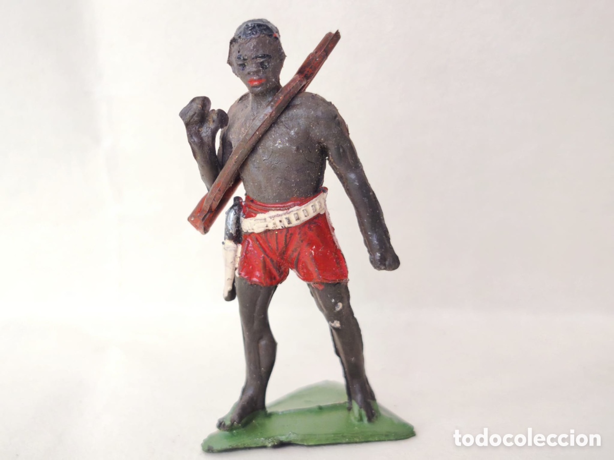 Figuras de goma y PVC: Figura de goma vintage de Explorador o Guerrero Africano con fusil, Pech Hermanos, a&ntilde;os 50/60