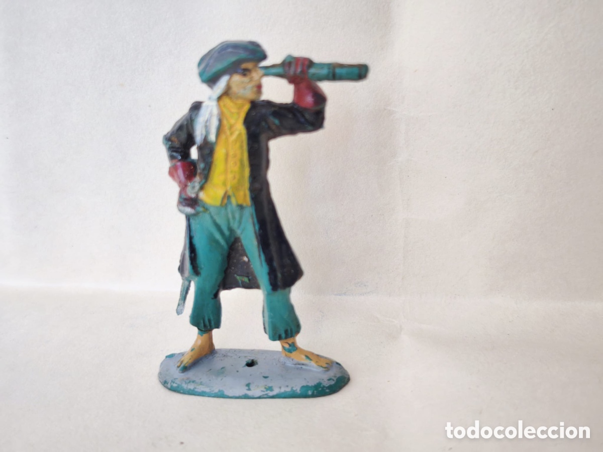 Figuras de goma y PVC: Figura de goma vintage de Pirata/Corsario con catalejo, Pech Hermanos o Jecsan, a&ntilde;os 50/60