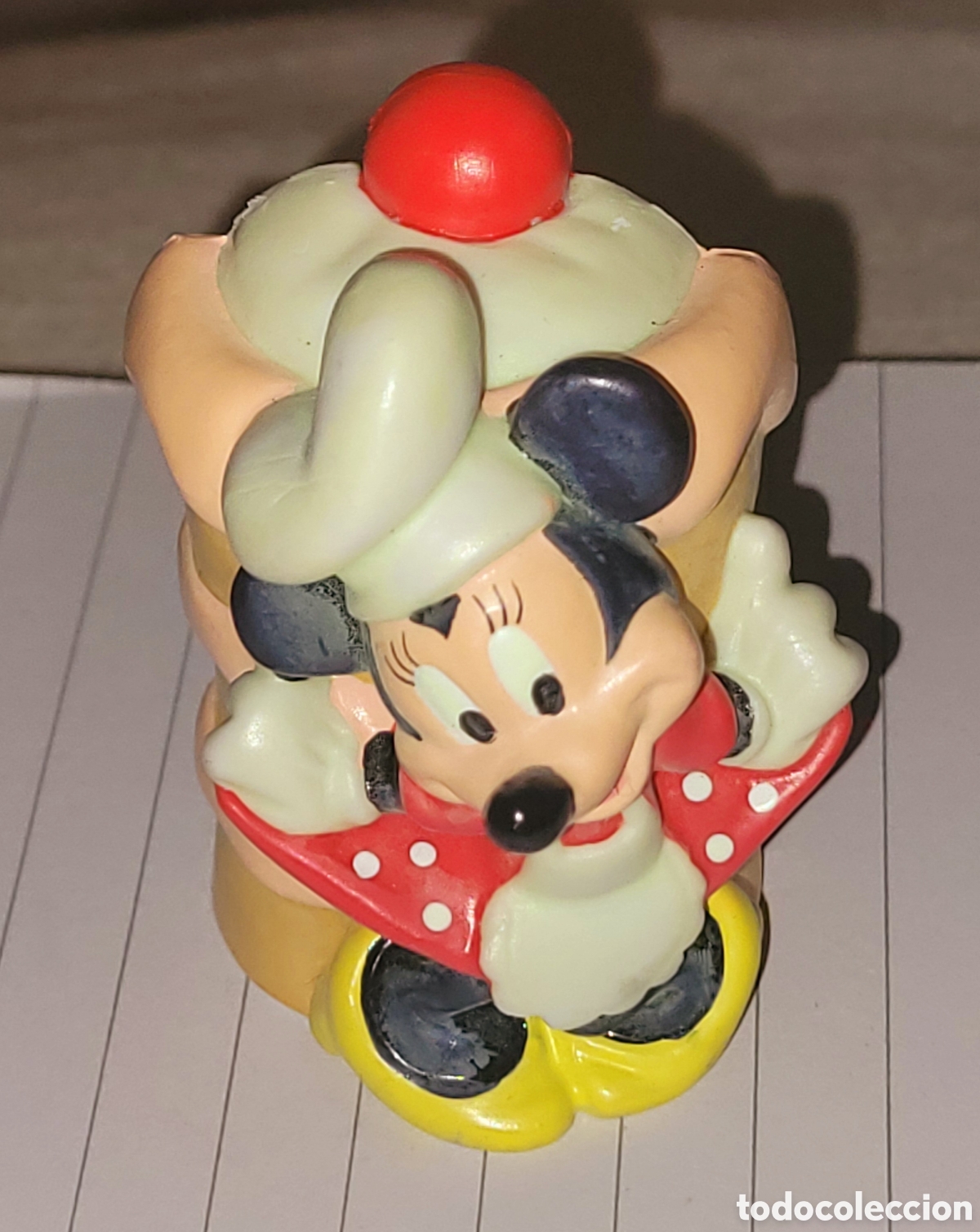 Figuras de goma y PVC: Bonita figura pvc goma Disney Minnie Mouse pastelera con tarta marca Modecor