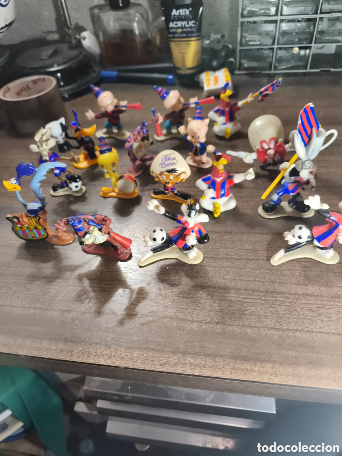 Figuras de goma y PVC: Lotazo de 16 figuras pech Warner Bros 1996 Barca en buen estado