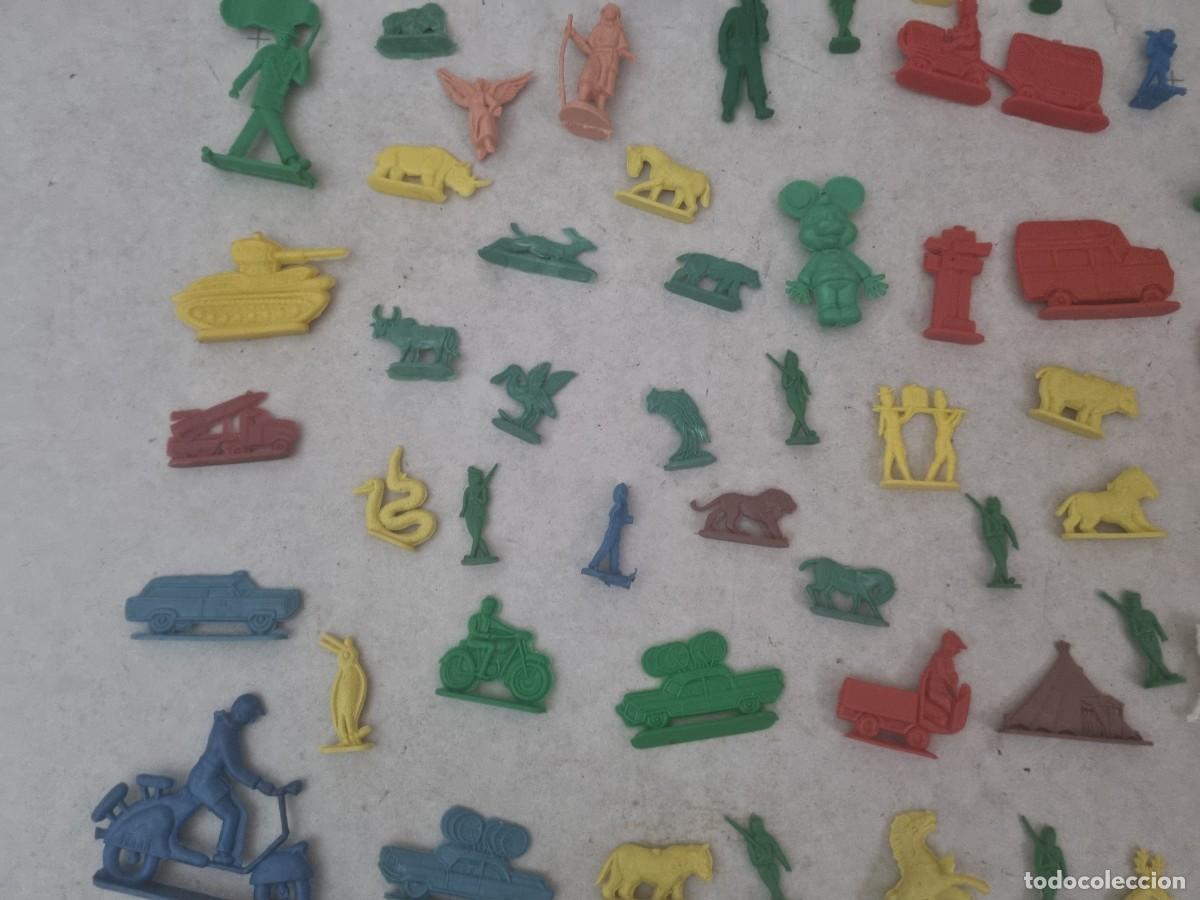 Figuras de goma y PVC: Lote de figuras planas variadas piperos kiosko - Foto 6
