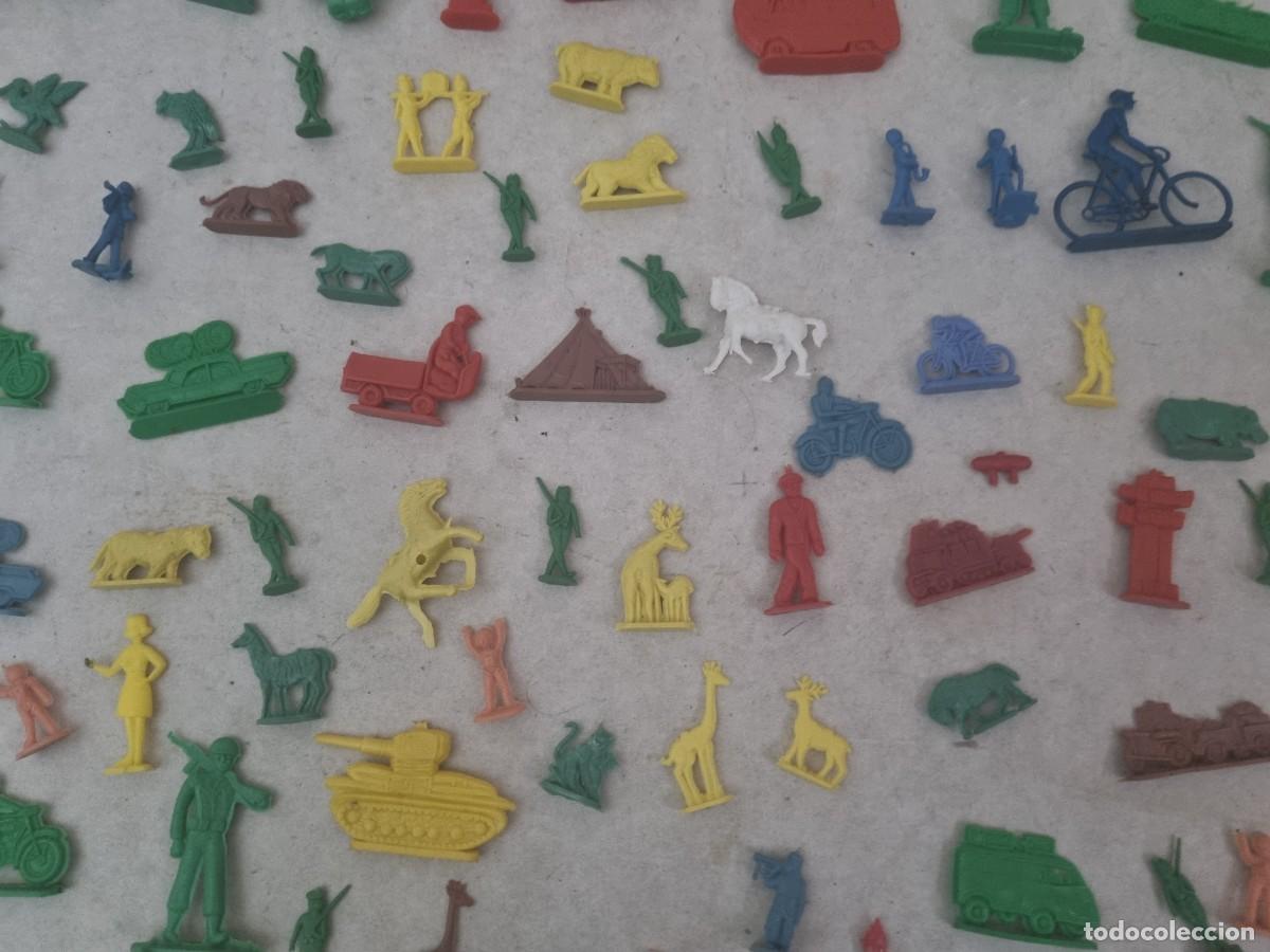 Figuras de goma y PVC: Lote de figuras planas variadas piperos kiosko - Foto 10