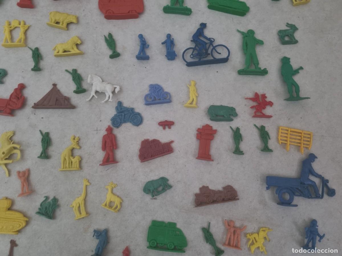 Figuras de goma y PVC: Lote de figuras planas variadas piperos kiosko - Foto 11