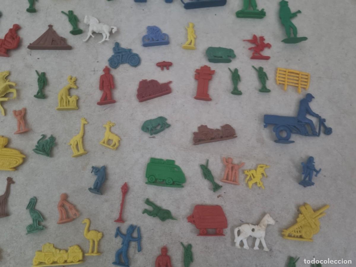 Figuras de goma y PVC: Lote de figuras planas variadas piperos kiosko - Foto 12