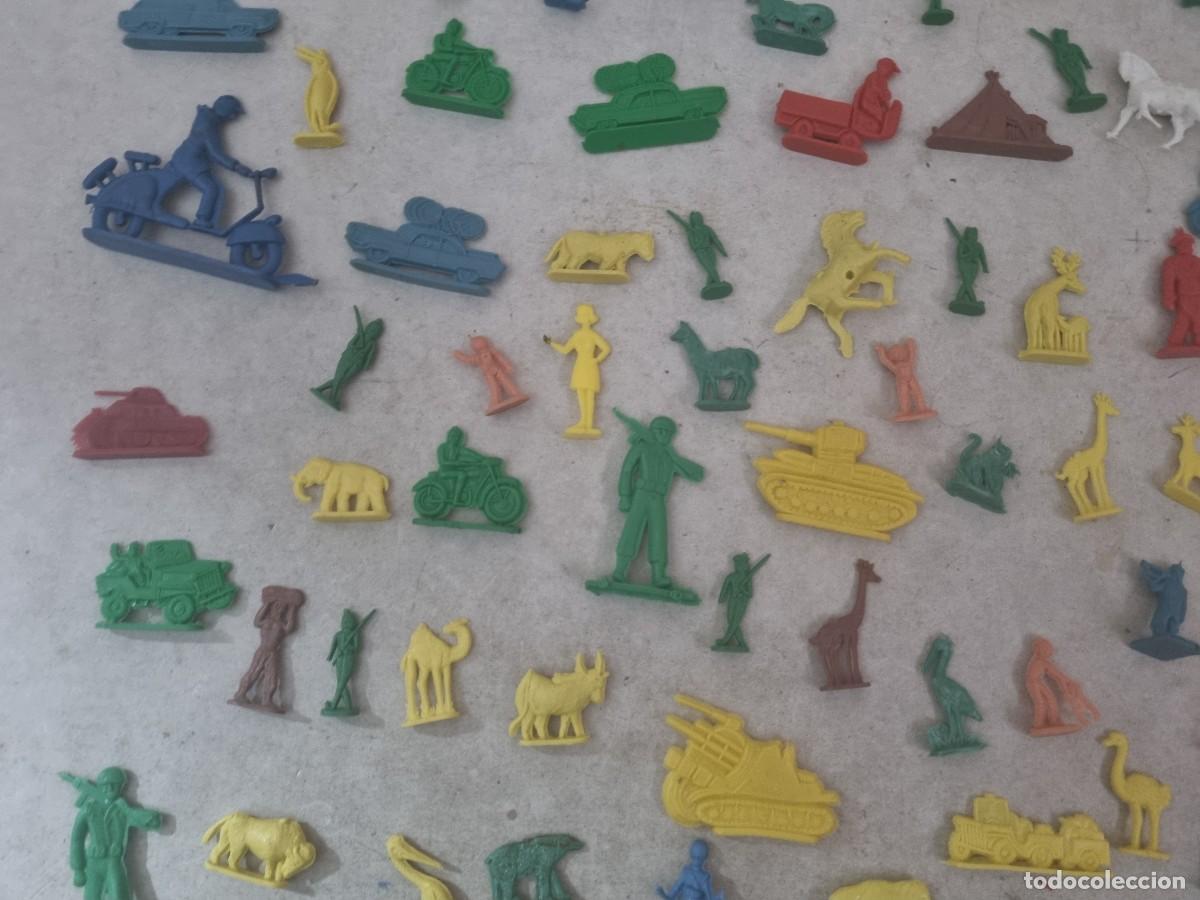 Figuras de goma y PVC: Lote de figuras planas variadas piperos kiosko - Foto 14