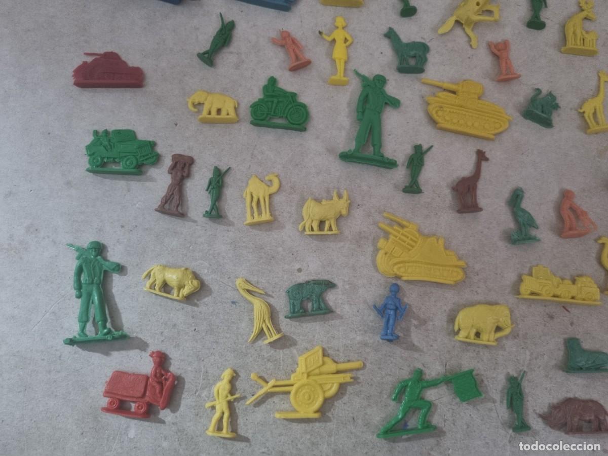 Figuras de goma y PVC: Lote de figuras planas variadas piperos kiosko - Foto 15