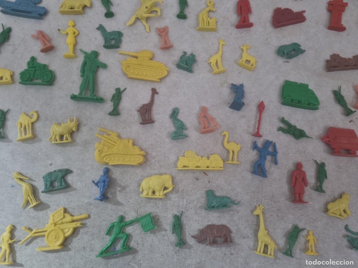 Figuras de goma y PVC: Lote de figuras planas variadas piperos kiosko - Foto 16