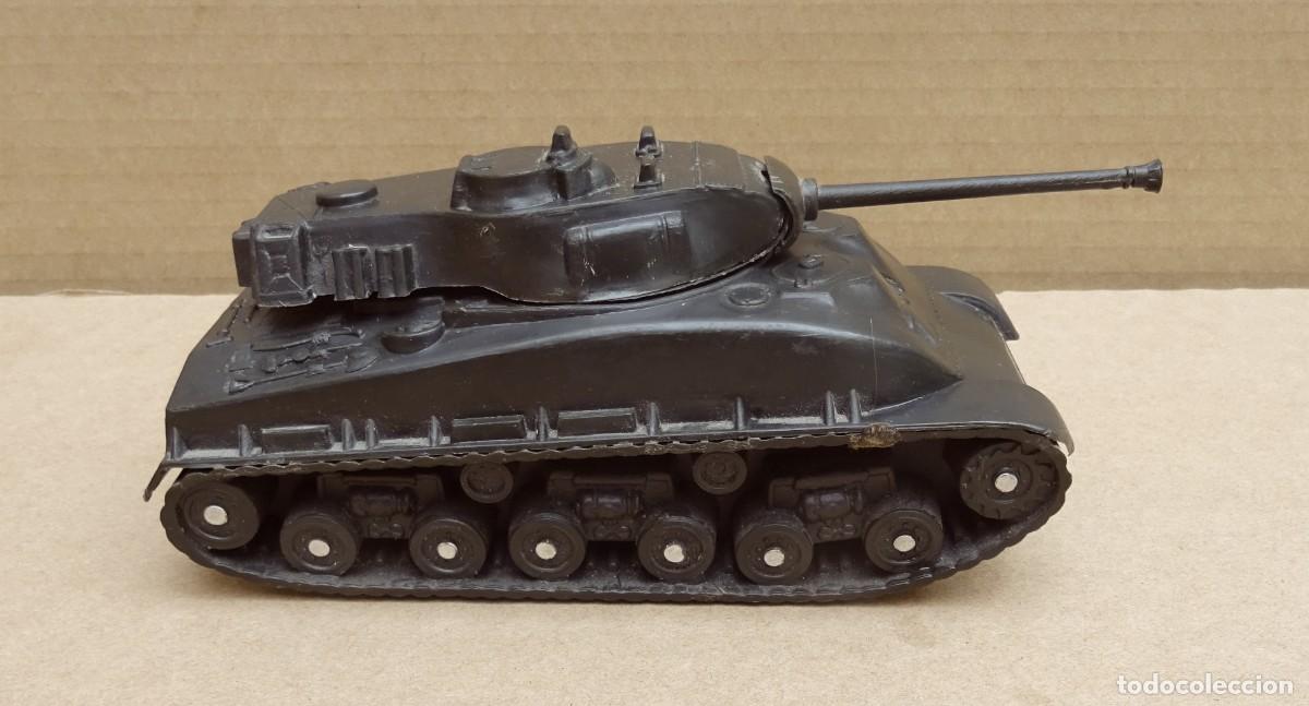 Figuras de goma y PVC: JECSAN CASCOS AZULES TANQUE - Foto 3