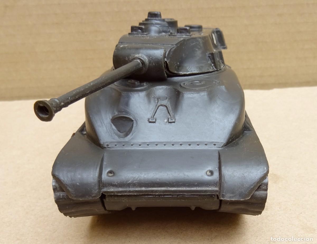 Figuras de goma y PVC: JECSAN CASCOS AZULES TANQUE - Foto 4