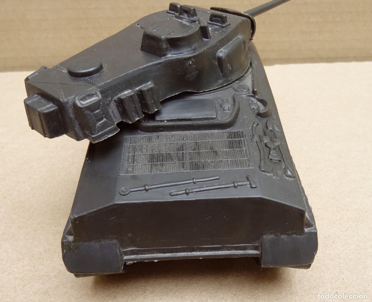 Figuras de goma y PVC: JECSAN CASCOS AZULES TANQUE - Foto 5