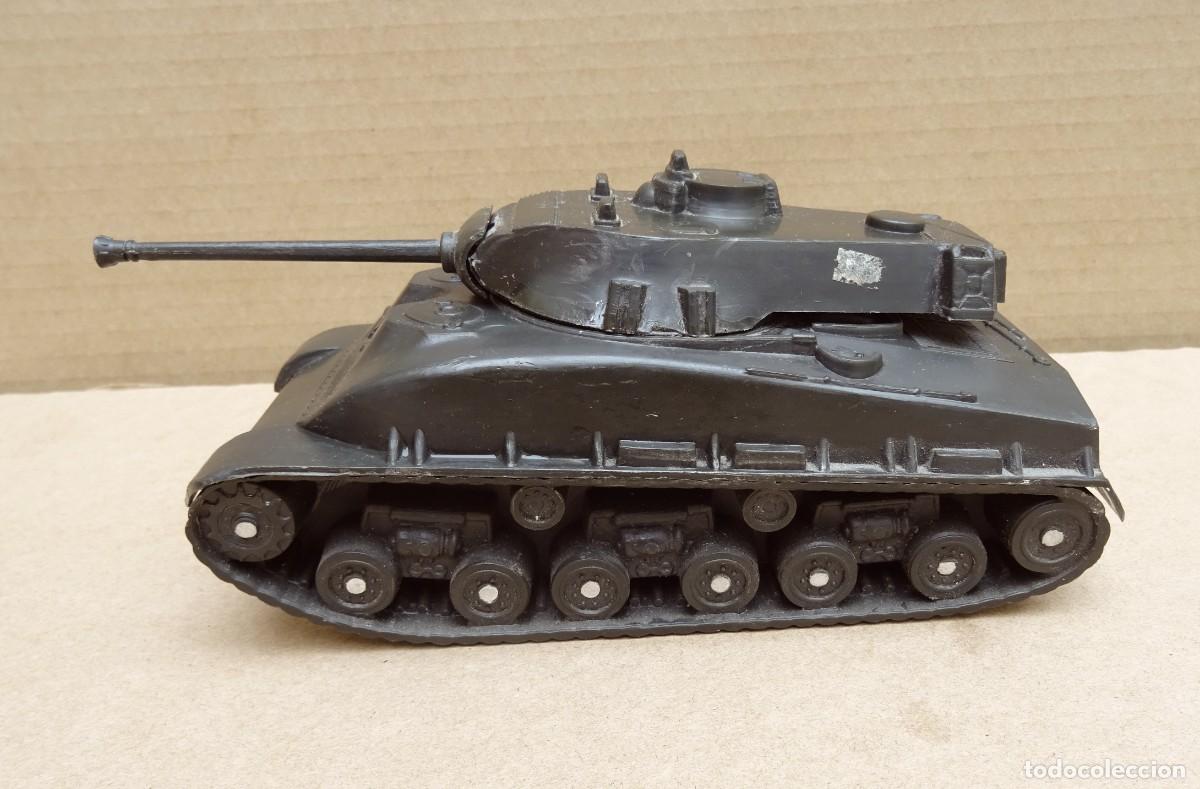 Figuras de goma y PVC: JECSAN CASCOS AZULES TANQUE - Foto 1