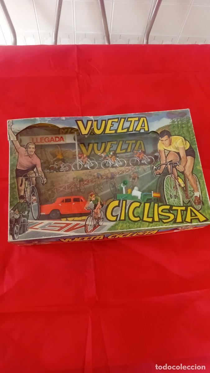 Figuras de goma y PVC: Caja vuelta ciclista M SOTORRES a&ntilde;os 60