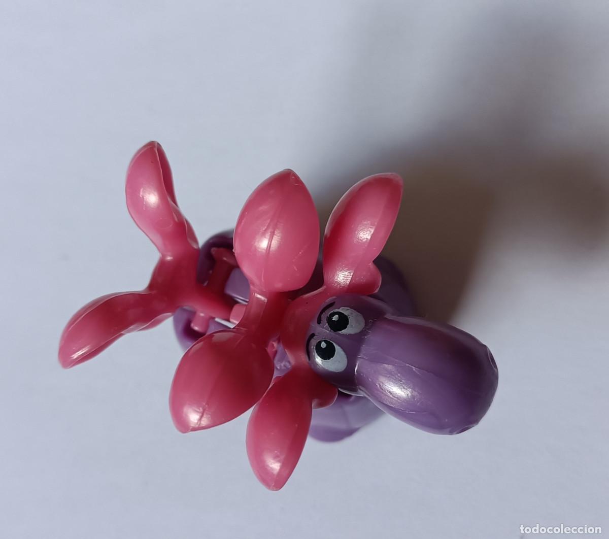 Figuras de goma Kinder: FIGURA secundario mu&ntilde;eco KINDER SORPRESA miniatura animal COLOR LILA ROSA K02 99. K 02 N 99. N99