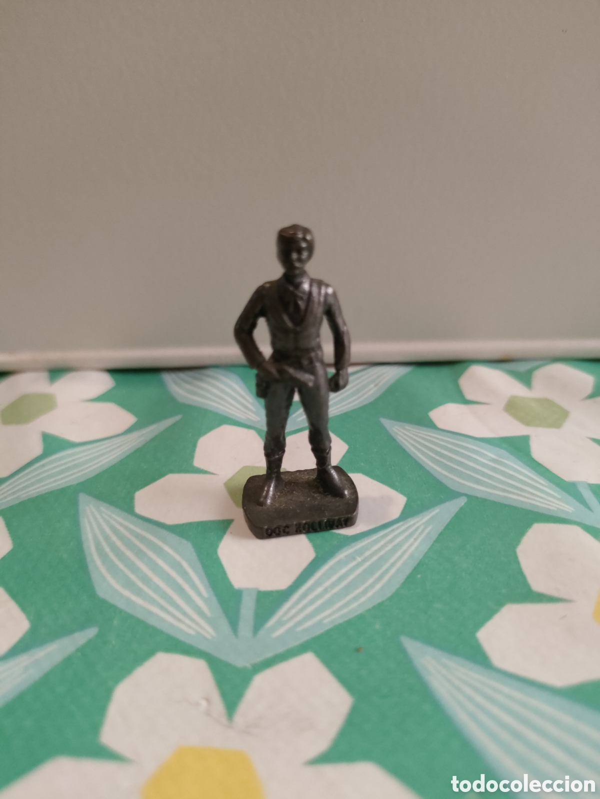 Figuras de goma y PVC: Figura tipo Dunkin Pistolero
