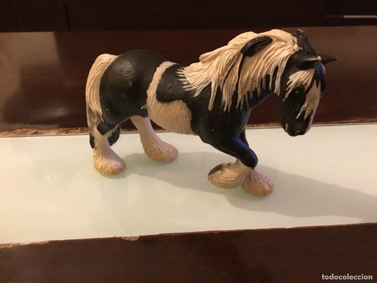 Figuras de goma y PVC: Figura PVC caballo schleich, tiene alguna pintada