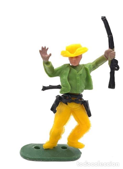 Figuras de goma y PVC: ANTIGUA FIGURA DEL OESTE EN PL&Aacute;STICO. COWBOY CON FUSIL