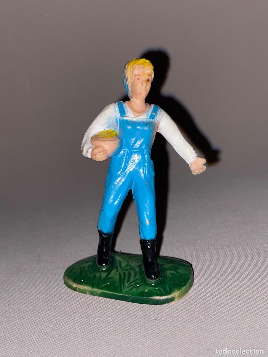 Figuras de goma y PVC: ANTIGUA FIGURA DE PVC &ldquo; GRANJERA &ldquo; DE GOMA - A&Ntilde;OS 70