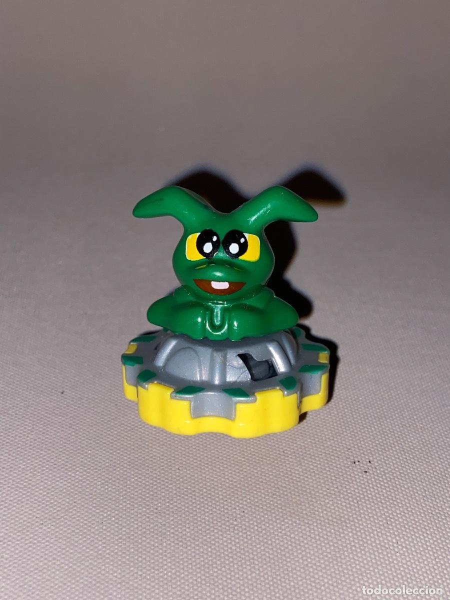 Figuras de goma y PVC: MAGN&Iacute;FICA FIGURA &ldquo; PEONZA &ldquo; PROMOCIONAL KINDER SORPRESA