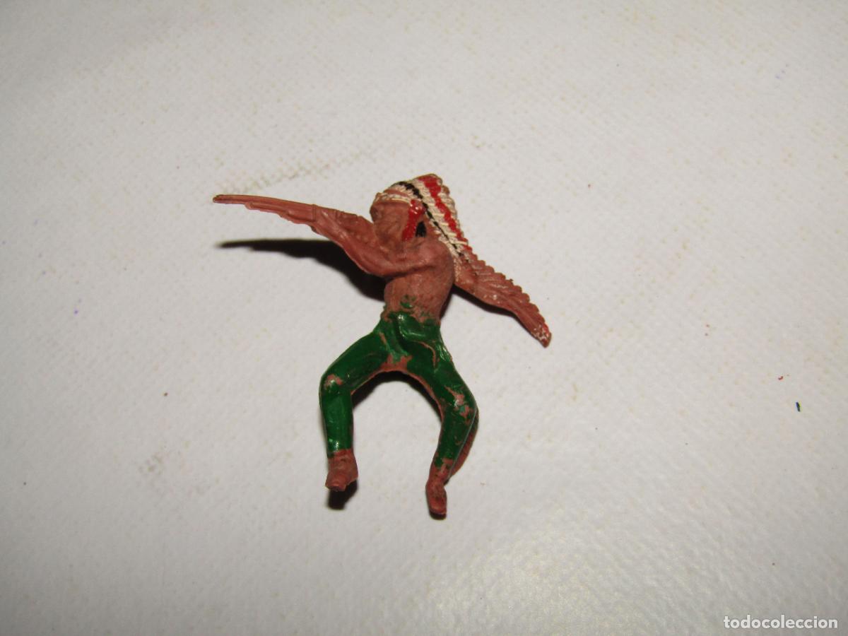 Figuras de goma y PVC: Antiguo Guerrero Indio de PECH Serie Peque&ntilde;a en Goma - A&ntilde;o 1950s.